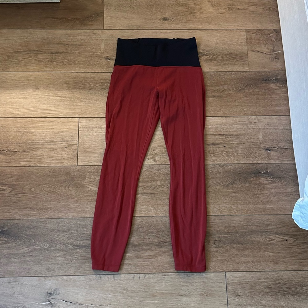 RED LULULEMON LEGGINGS